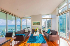 Exclusive Sanctuary on the West Coast, Muriwai